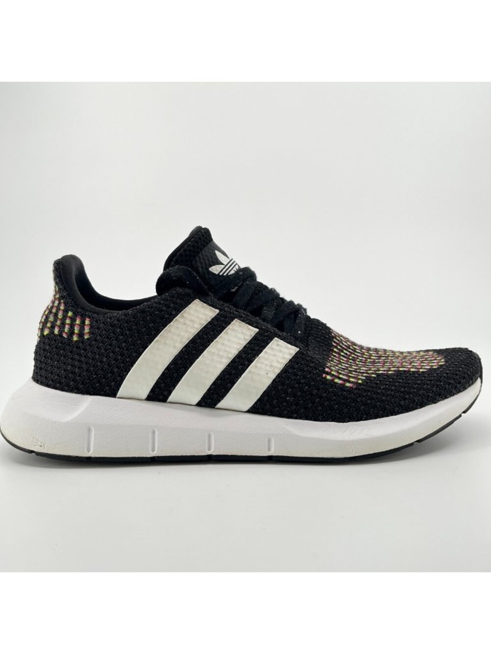 Adidas Swift Run Womens Size 8 Black White Athletic Running Shoes Sneakers